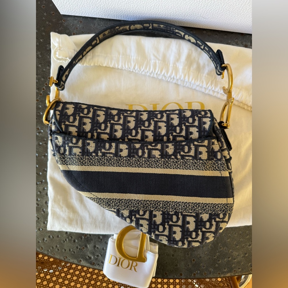 Dior Navy and Cream Saddle Shoulder Bag - Picture 2 of 12